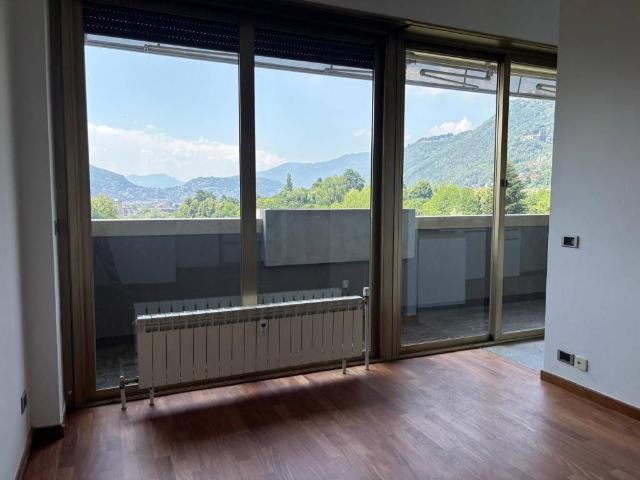Appartamento in affitto a Como CO