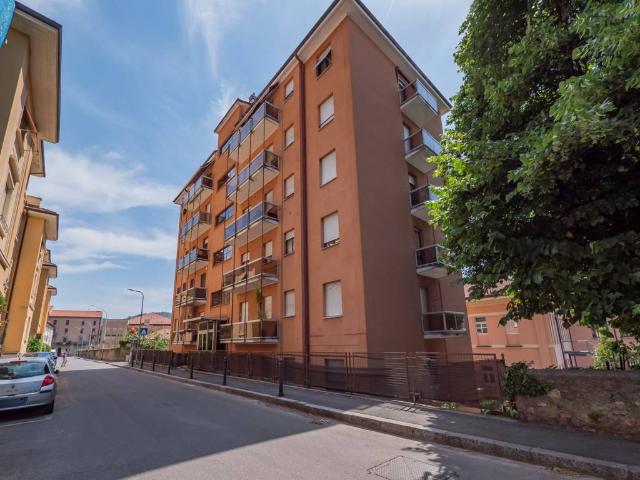 Appartamento in affitto a Como CO