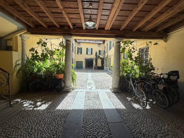 Appartamento in affitto a Como CO