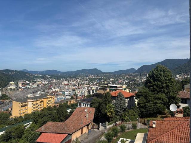 Appartamento in affitto a Como CO