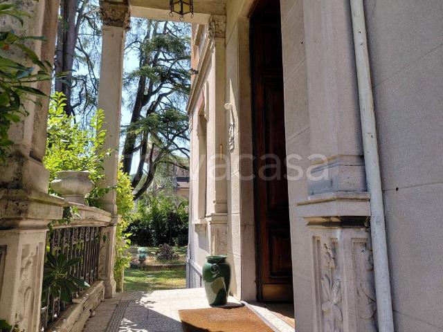 Appartamento in affitto a Como, riscaldamento autonomo, parzialmente arredato, zona residenziale TrovaCasa