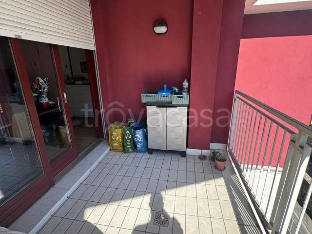 Appartamento in affitto a Como via Bellinzona, 266, arredato, box, ascensore TrovaCasa