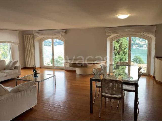 Appartamento in affitto a Como via Bixio 30, arredato, vista lago, parquet TrovaCasa