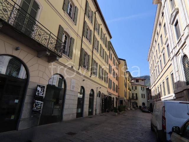 Appartamento in affitto a Como via Francesco Muralto, 7, arredato, ascensore, ripostiglio TrovaCasa