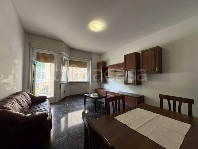 Appartamento in affitto a Como via Gerolamo Borsieri, arredato, terrazzo, servizio di portineria TrovaCasa