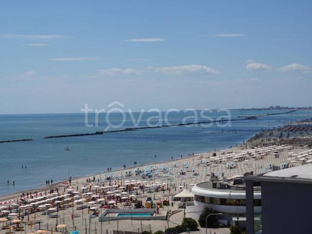Appartamento in affitto a Comacchio lungomare Italia, 54, arredato, posto auto, vista mare TrovaCasa