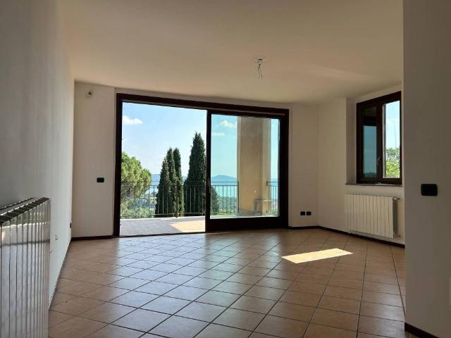 Appartamento in affitto a Comerio VA