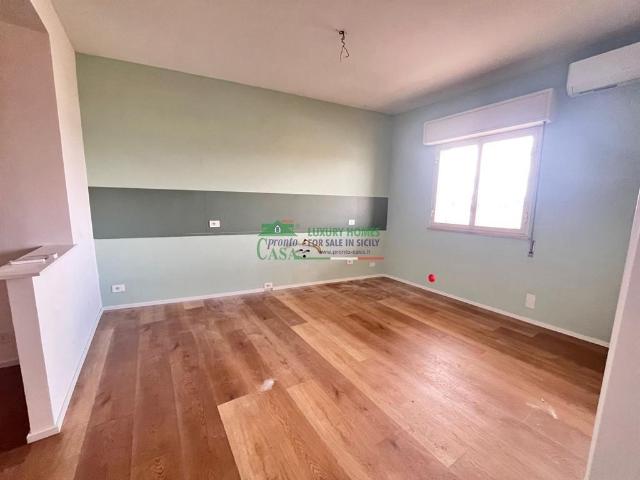 Appartamento in affitto a Comiso via Ippari, non arredato/vuoto, aria condizionata, luminoso TrovaCasa