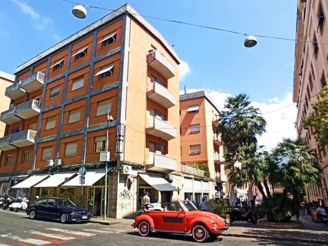 Appartamento in affitto a Cosenza via Monte Santo 116, riscaldamento autonomo, immobile di prestigio, ascensore TrovaCasa