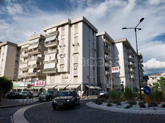 Appartamento in affitto a Cosenza via Guglielmo Marconi, non arredato/vuoto, balcone, cucina abitabile TrovaCasa