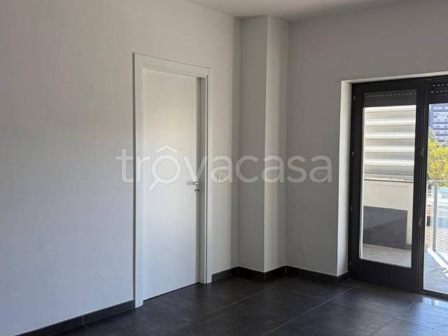 Appartamento in affitto a Cosenza via Padre Giglio, non arredato/vuoto, terrazzo, ascensore TrovaCasa