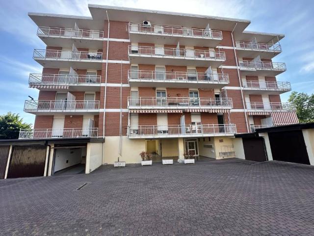 Appartamento in affitto a Cossato BI