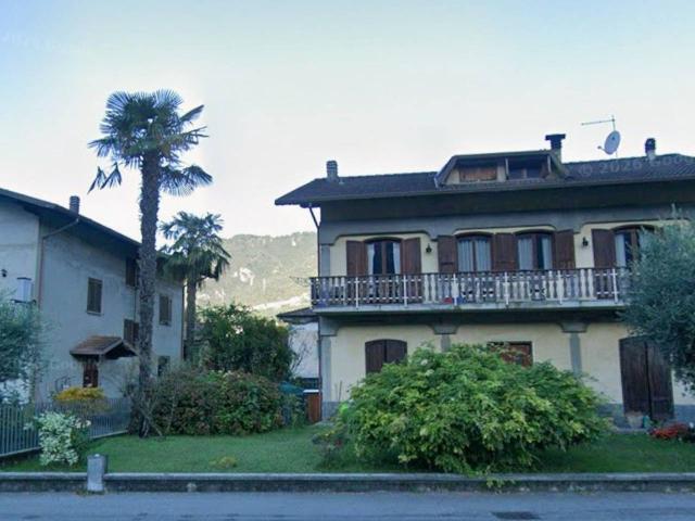 Appartamento in affitto a Costa Volpino