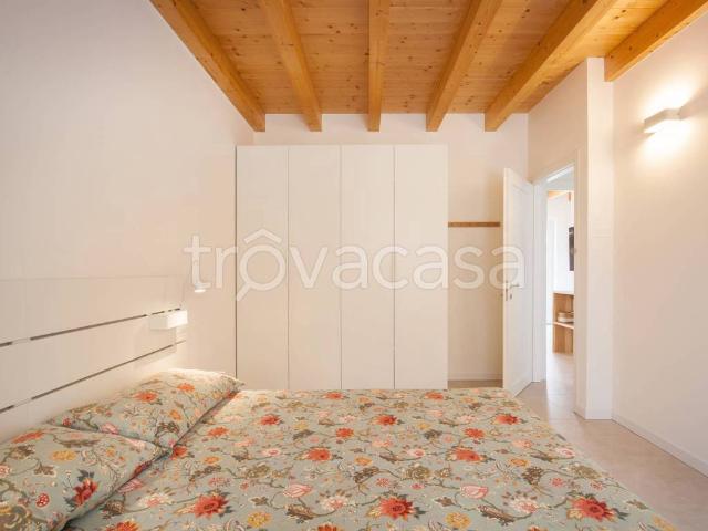 Appartamento in affitto a Costermano sul Garda via Pertica, arredato, terrazzo, nuova costruzione TrovaCasa