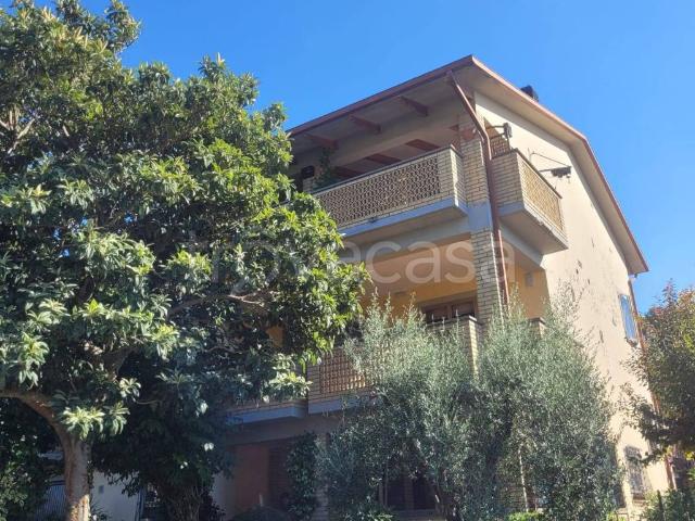 Appartamento in affitto a Corciano via Sapri, arredato, terrazzo, buono stato TrovaCasa