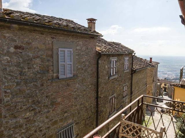 Appartamento in affitto a Cortona AR