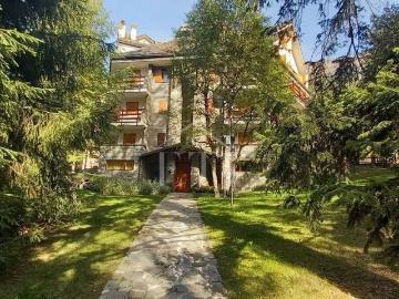 Appartamento in affitto a Courmayeur AO
