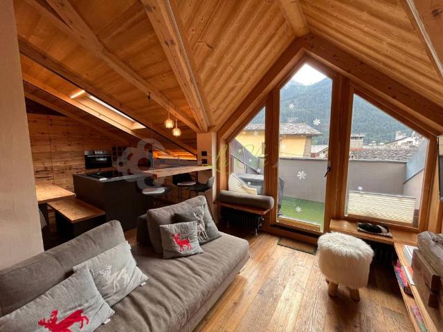 Appartamento in affitto a Courmayeur AO