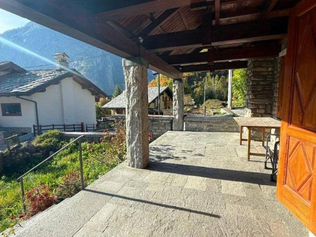 Appartamento in affitto a Courmayeur AO