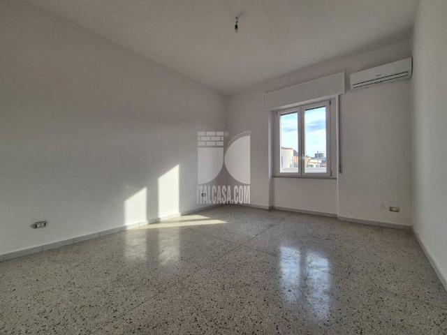 Appartamento in affitto a Crotone KR