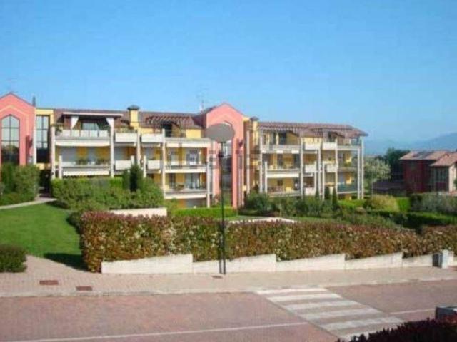 Appartamento in affitto a Desenzano Del Garda