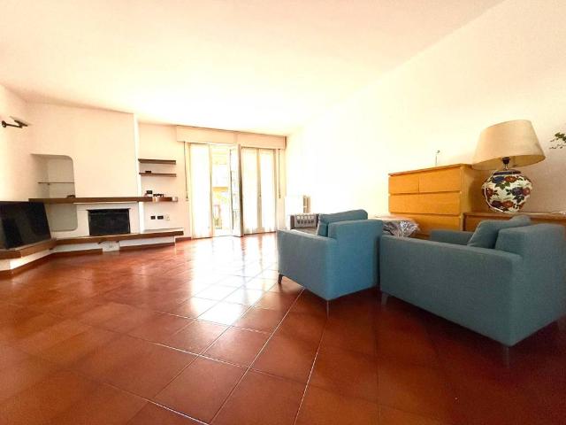 Appartamento in affitto a Desenzano del Garda BS