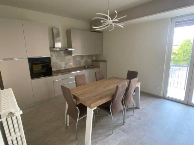 Appartamento in affitto a Desenzano del Garda BS