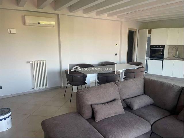 Appartamento in affitto a Desenzano del Garda BS