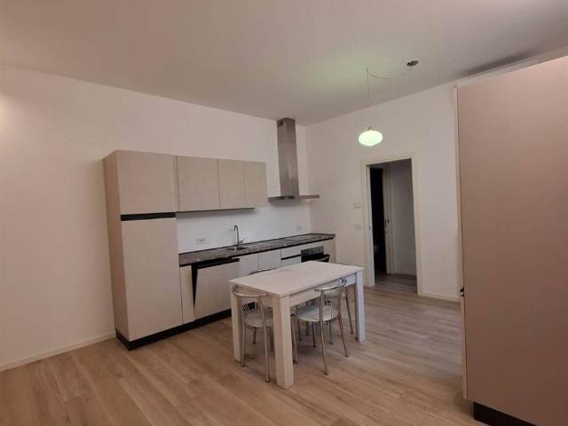 Appartamento in affitto a Desenzano del Garda BS
