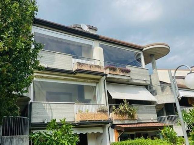 Appartamento in affitto a Desenzano del Garda BS