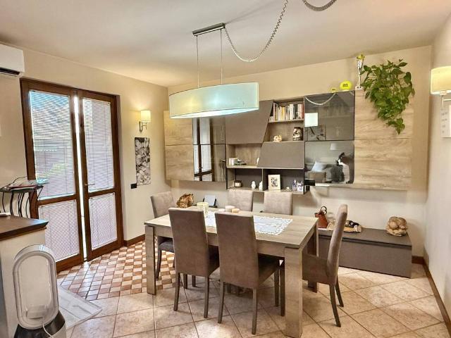 Appartamento in affitto a Desenzano del Garda BS