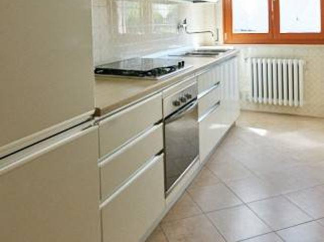 Appartamento in affitto a Desenzano del Garda BS