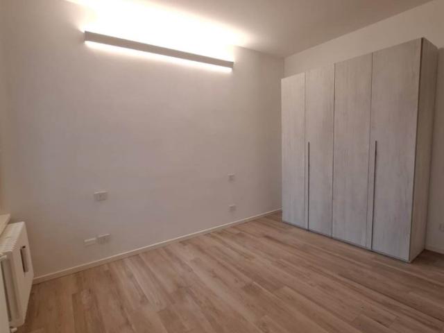 Appartamento in affitto a Desenzano del Garda piazza Malvezzi 67, arredato, ascensore, ristrutturato TrovaCasa