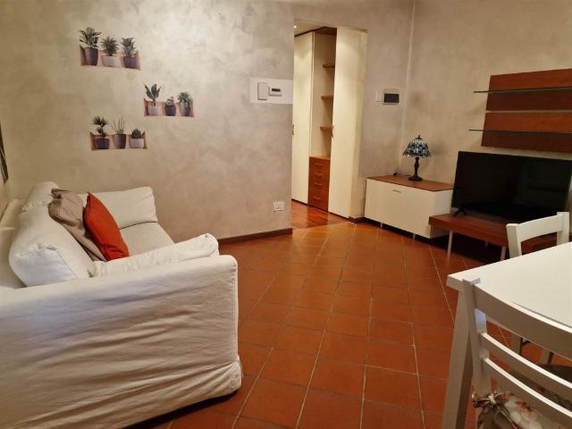 Appartamento in affitto a Desenzano del Garda via curtatone 52, arredato, posto auto, terrazzo TrovaCasa