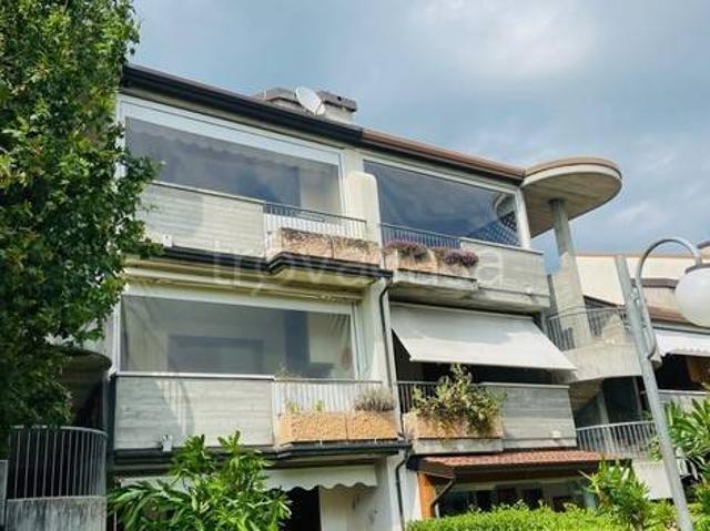 Appartamento in affitto a Desenzano del Garda via Giulio Cesare, 1, arredato, box, terrazzo TrovaCasa