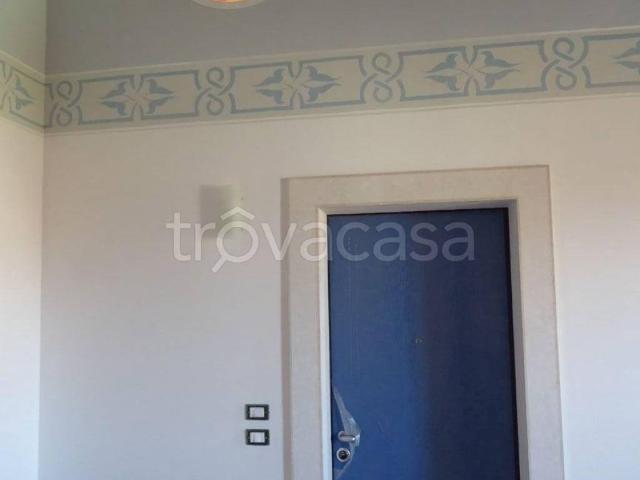 Appartamento in affitto a Desenzano del Garda via Giuseppe Di Vittorio, arredato, box, terrazzo coperto TrovaCasa