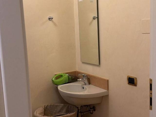 Appartamento in affitto a Desenzano del Garda via Roma, arredato, immobile di prestigio, vista lago TrovaCasa