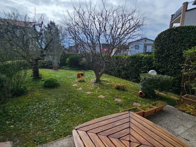 Appartamento in affitto a Desenzano del Garda via venezia 50, arredato, giardino privato, posto auto TrovaCasa