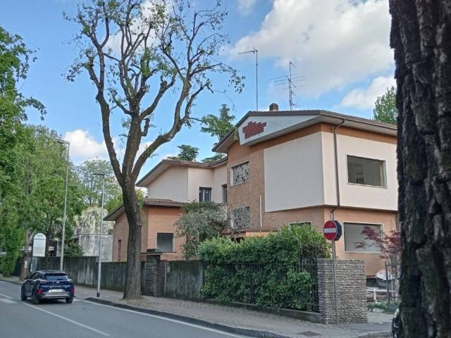 Appartamento in affitto a Desio MB