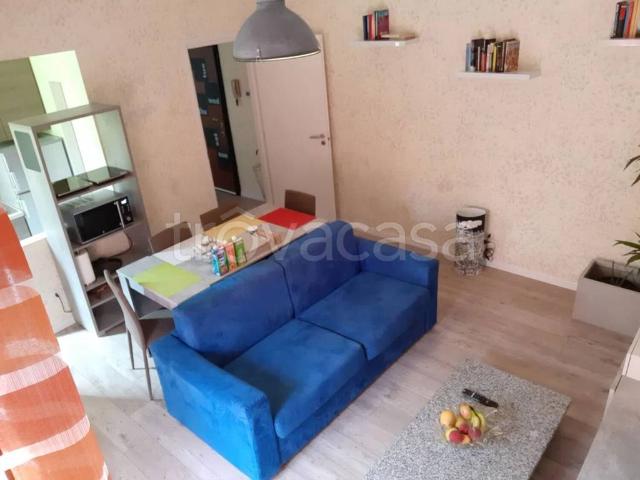 Appartamento in affitto a Desio via Fratelli Cervi, 29, balcone TrovaCasa