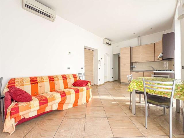 Appartamento in affitto a Diano Marina corso garibaldi 24, arredato, vista mare, doppia esposizione TrovaCasa