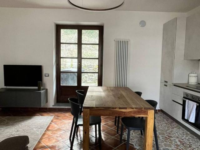 Appartamento in affitto a Dogliani piazza Carlo Alberto, 22, arredato, giardino privato, terrazzo TrovaCasa