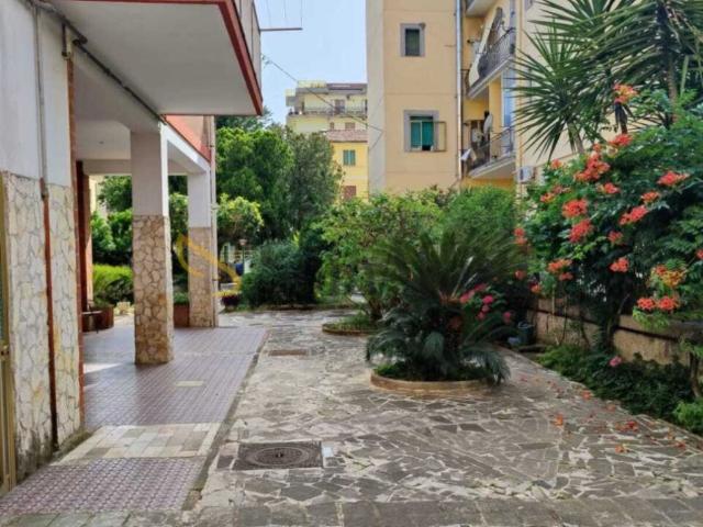 Appartamento in affitto a Eboli via Apollo xi, 27, non arredato/vuoto, vista mare, ascensore TrovaCasa