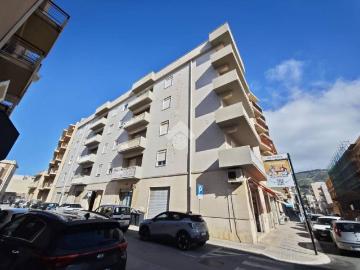 Appartamento in affitto a Erice via Vittoria, 6, arredato, ascensore, balcone TrovaCasa