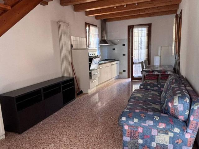 Appartamento in affitto a Este PD