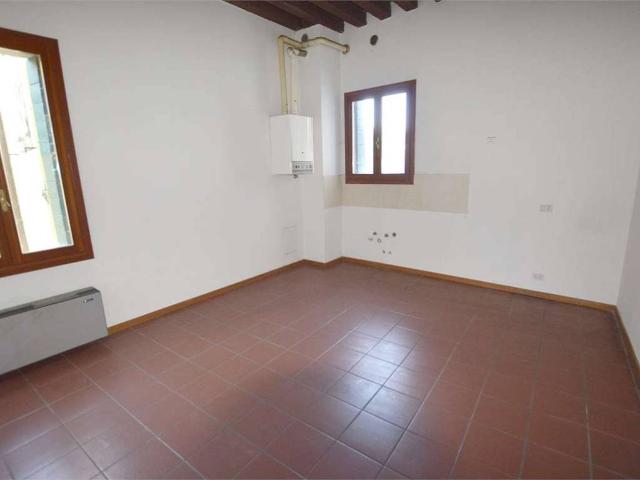 Appartamento in affitto a Este PD