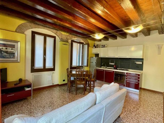 Appartamento in affitto a Este PD