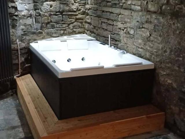 Appartamento in affitto a Faggeto Lario CO