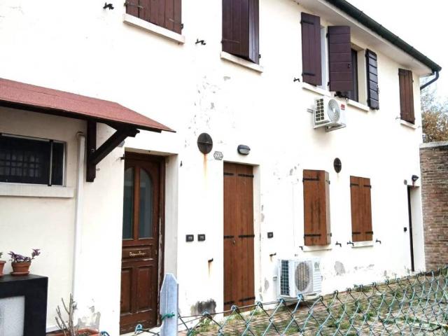 Appartamento in affitto a Ferrara FE