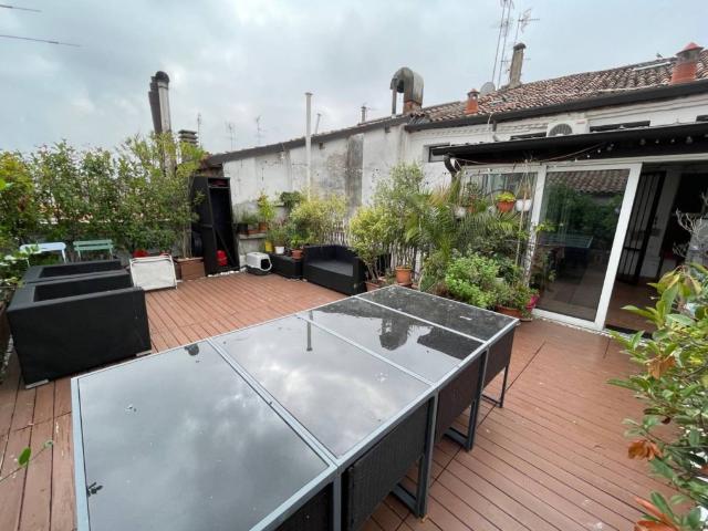 Appartamento in affitto a Ferrara via Carlo Mayr, arredato, terrazzo, ultimo piano TrovaCasa